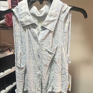 Sleeveless Light Blue Button-Up Collared Women’s Top